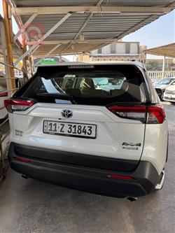 تۆیۆتا ڕاڤ 4